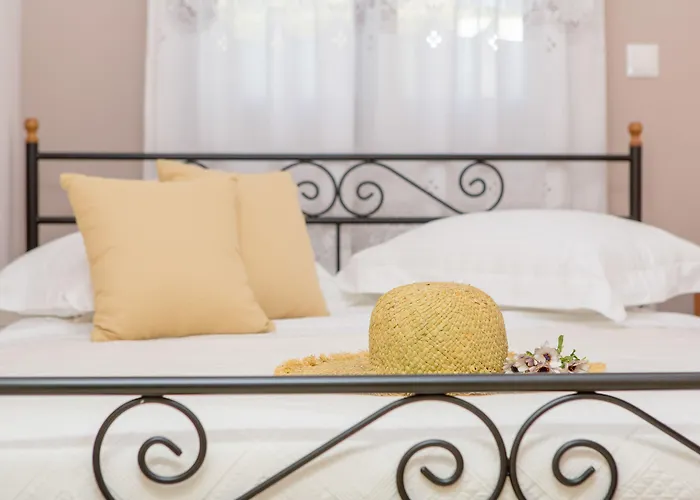 Villa Of Roses In Naxos - Private Villa With Pool
