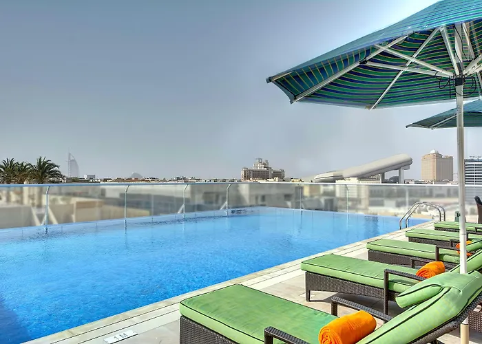 Hotel dichtbij College: Al Khoory Atrium