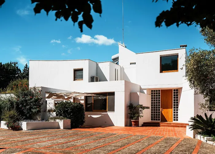 Helloapulia The Olive Retreat - Family Villa With Pool And Tennis, Minutes From Local Dining, Pet Friendly
