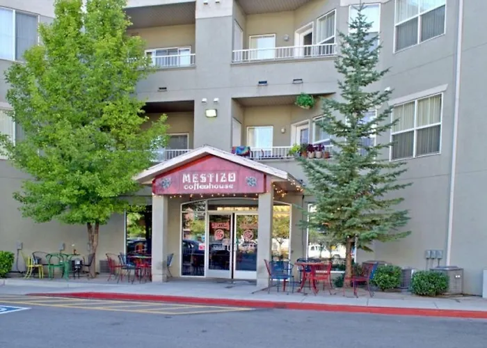 Downtown Luxury Condo Near Convention Center