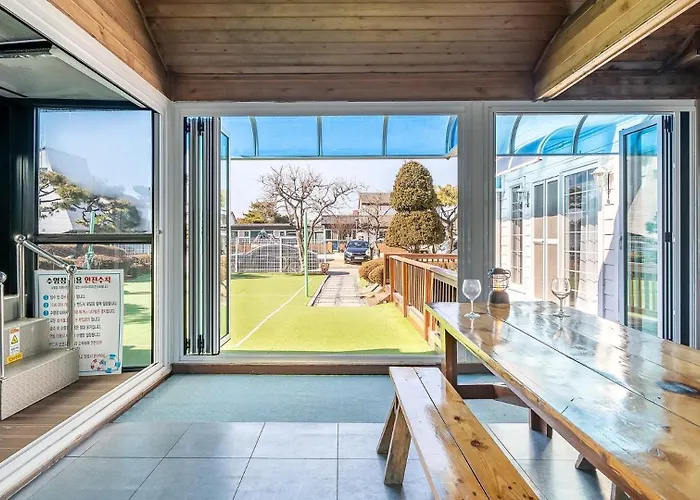 Daebudo Olive Poolvilla Pension