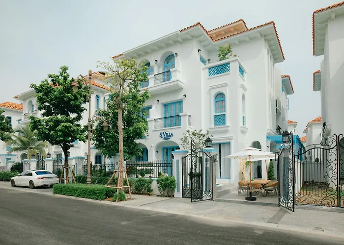 S Villa Ha Long - City Center & Near Beach - 4Br Private Villa With Pool, Jacuzzi, Sauna, Karaoke