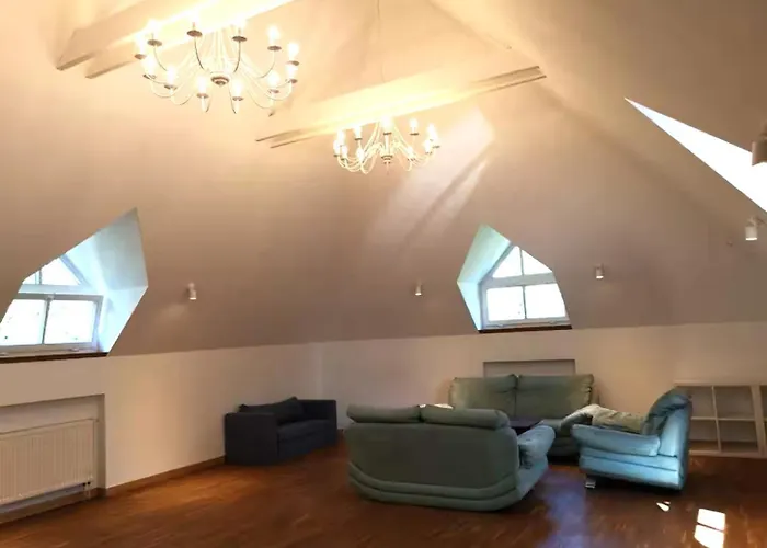 Excl House In Warsaw With Pools