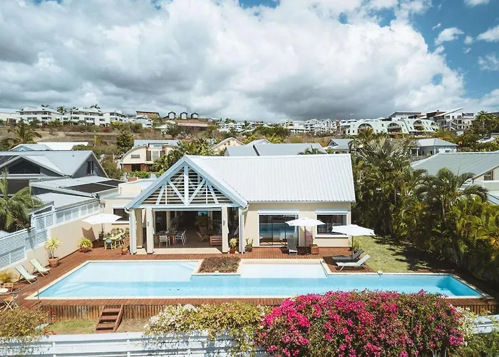 Villa 'Florence' Avec Longue Piscine Et Vue Mer Panoramique