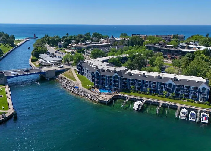347 Edgewater Inn