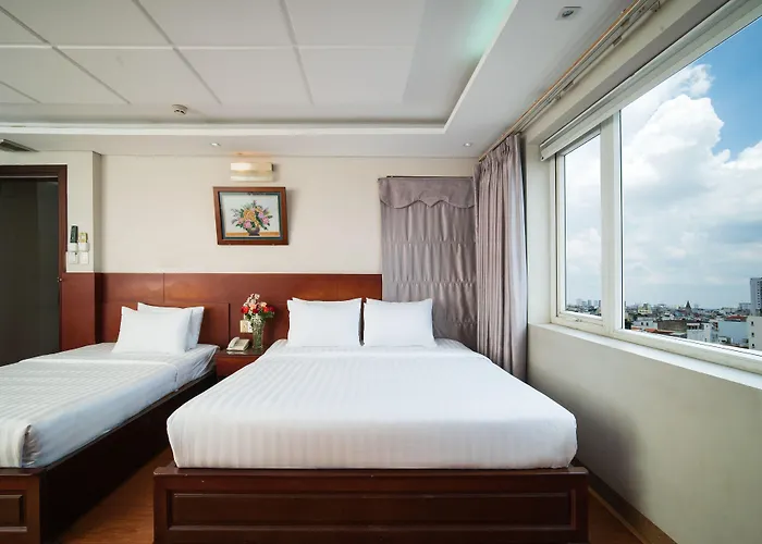 Van Ha Hotel Etown - Nha Ga T3 San Bay Tsn