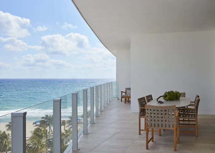 Central hotel: Four Seasons Hotel And Residences Fort Lauderdale