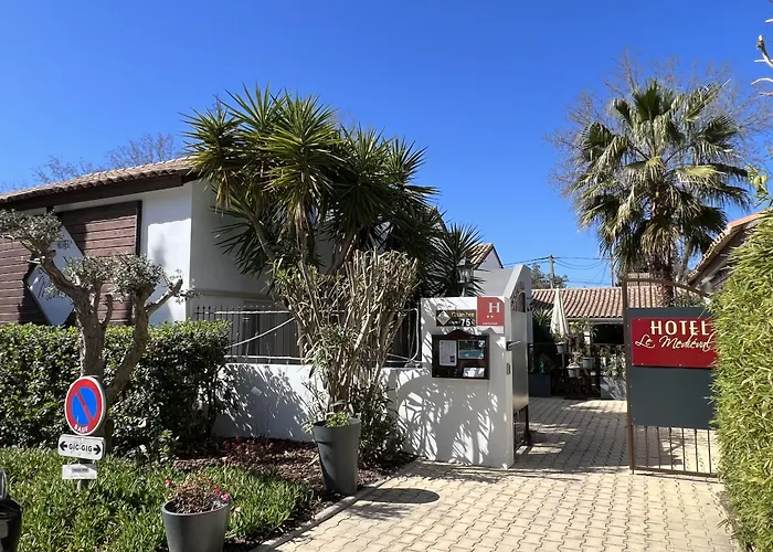 Hôtel accueillant les animaux: Boutique Hôtel Le Medieval - Parking- Accueil vélo