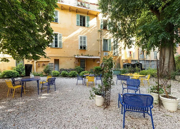 L'Abeille - Boutique Apartments