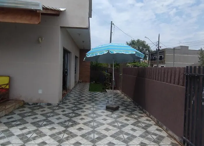 Casa com piscina próximo à praia