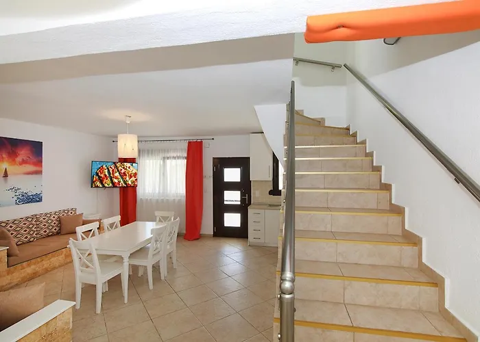Villa Lion