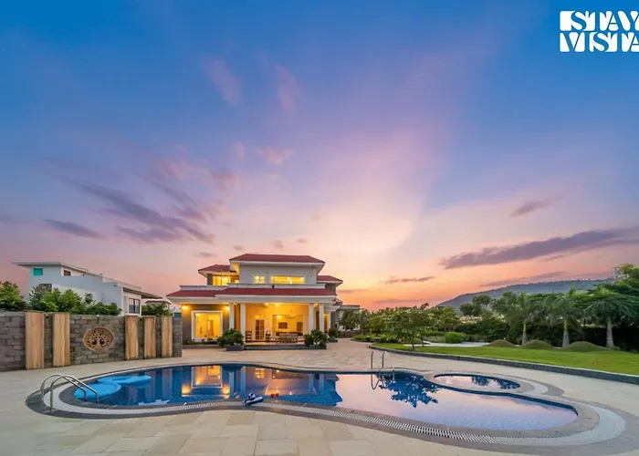 Stayvista At Vacanza Villa - Pool, Lawn & Theatre