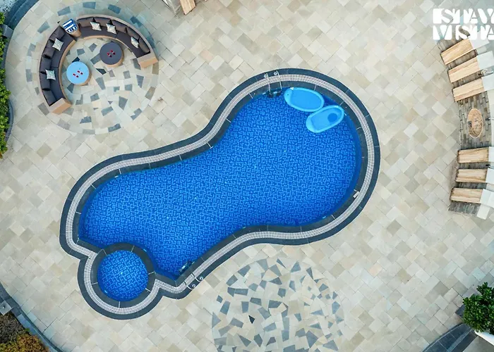 StayVista at Vacanza Villa - Pool, Lawn&Theatre