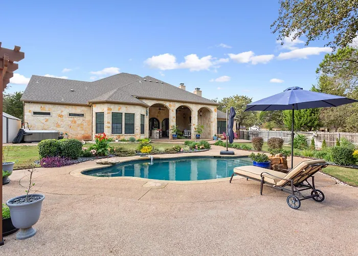 Noble Prairie Lux Estate Pool Spa Garden Venue Fireplace Themed Rooms