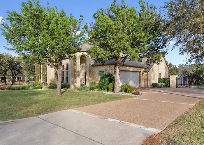Noble Prairie Lux Estate Pool Spa Garden Venue Fireplace Themed Rooms