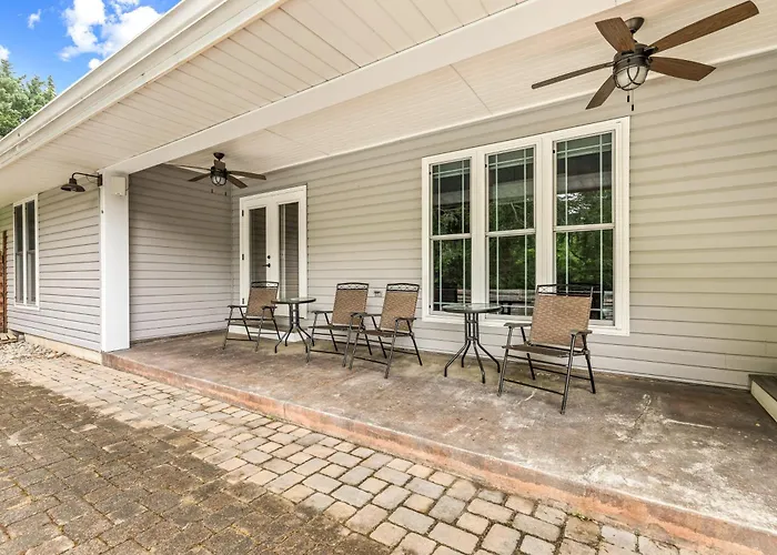 Vanishing Run Retreat With Pool