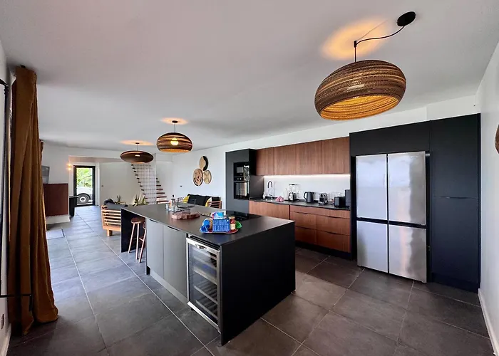 VILLA AURORA luxe, superbe vue mer et piscine au sel