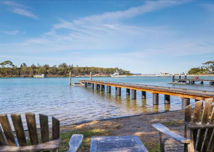 Anglesea Waterfront Bungalow With Spa Bath By Book Jervis Bay