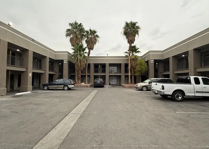 Motel: Dtlv, A Baymont By Wyndham