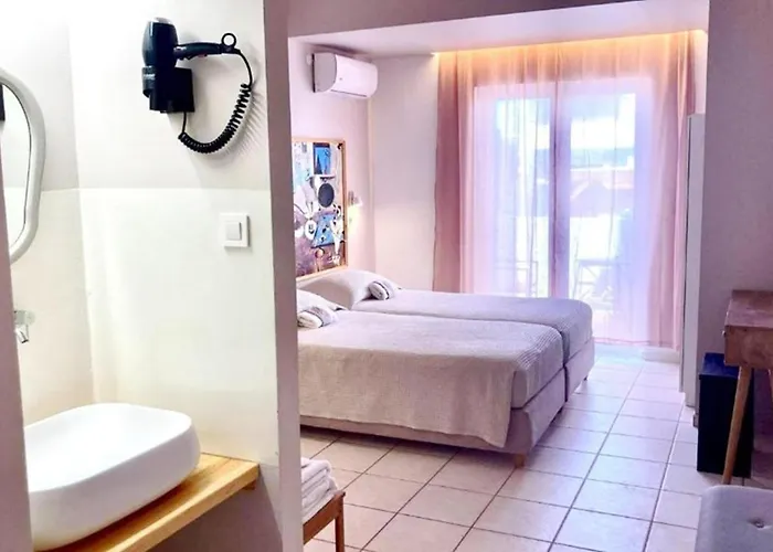 Tree Of Life Art Hotel