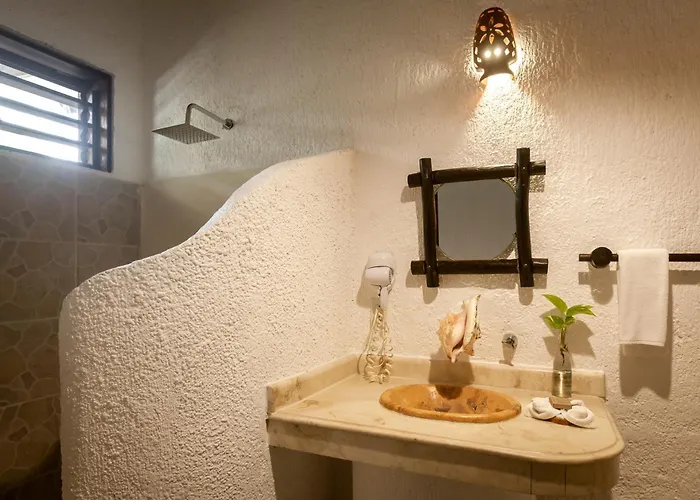 Beachfront Hotel La Palapa - Adults Only