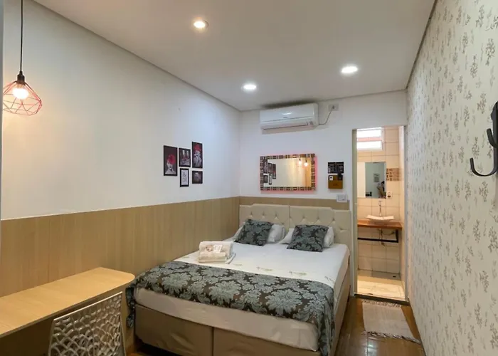  Green It Motel &