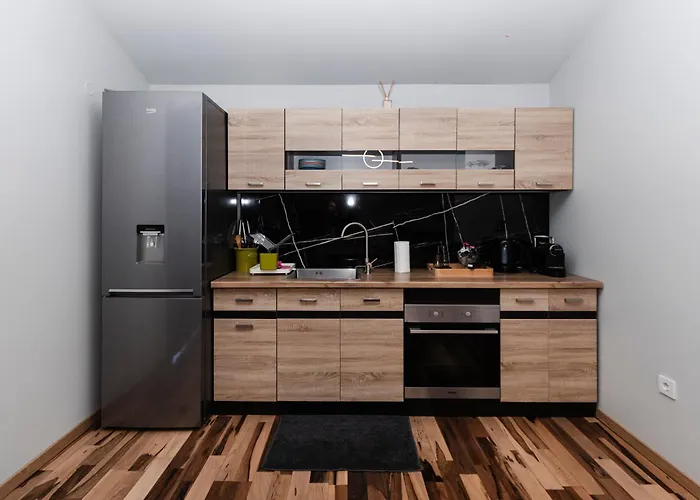Alexandra Family Estate