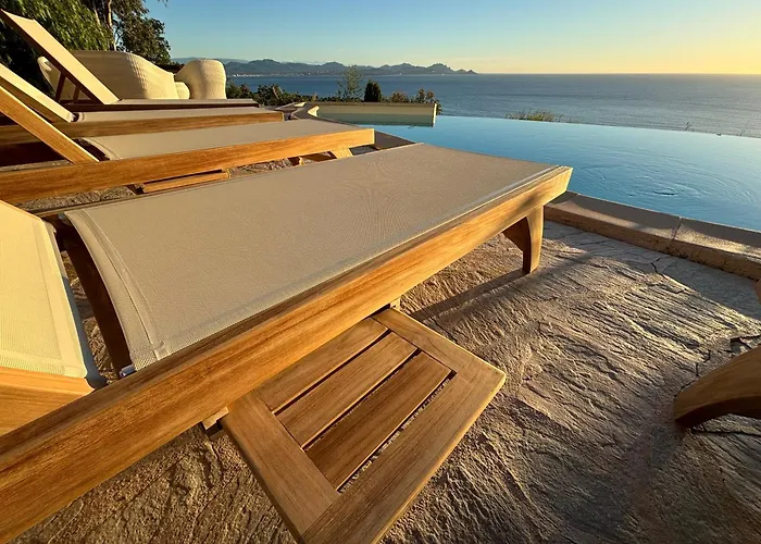 Villa With Dream View And Swimming Pool!!