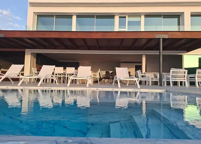 Villa Ocean II Luxe Infinity Heated Pool
