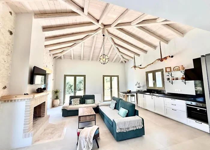 Seaforest Villa, Grand New! 2 Km From Beach