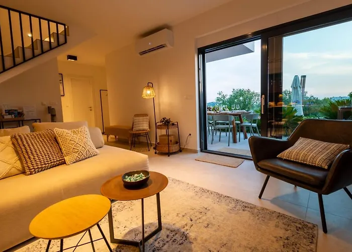 Vodice For You - Holiday Homes Villa D-lux