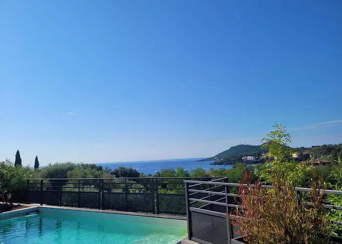 Architect-Designed Villa, Overlooking Agay Bay