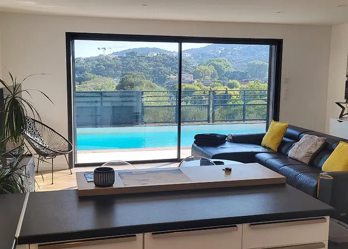 Architect-Designed Villa, Overlooking Agay Bay