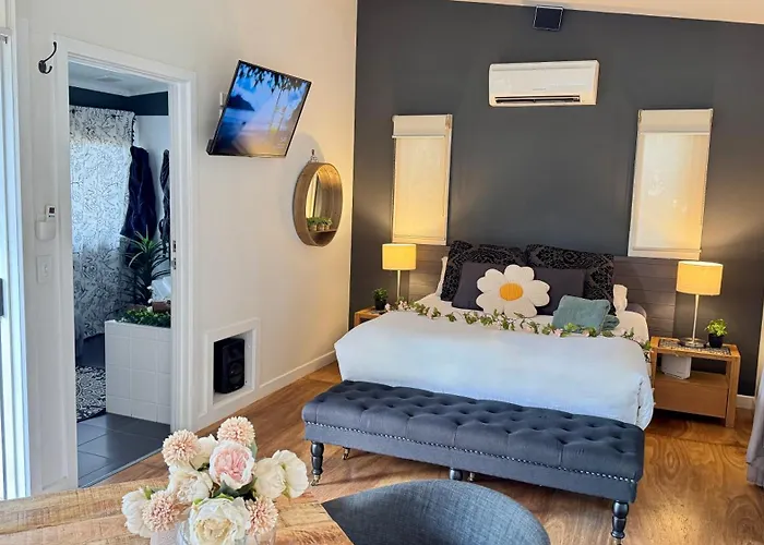 Couple'S Spa Retreat Resort Villa With Complimentary Champagne Upon Arrival