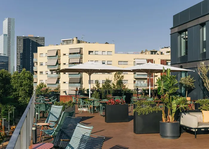  Social Hub Barcelona Poblenou Extended Stay