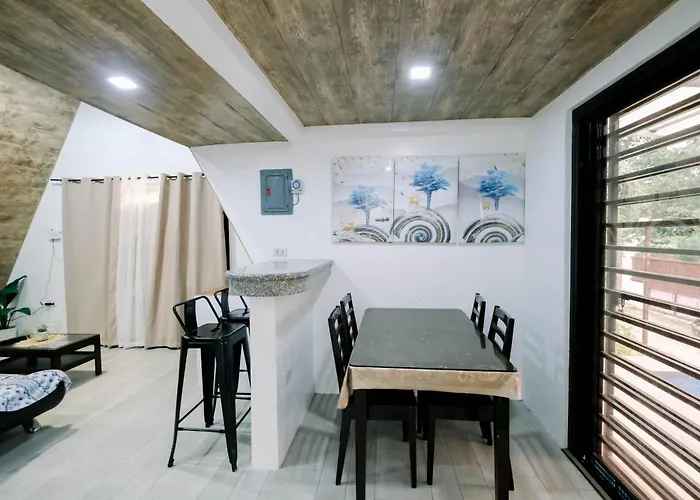 Private Villa In Tagaytay With Private Pool And Basketball Court Lmn Place