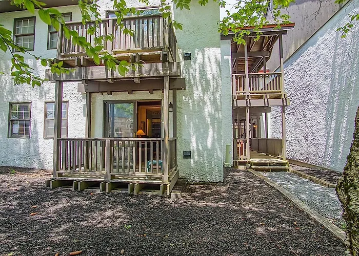 Whistlepunk #33: 1 Bedroom, 1 Full Bathroom: Slope Side, Wood Fireplace