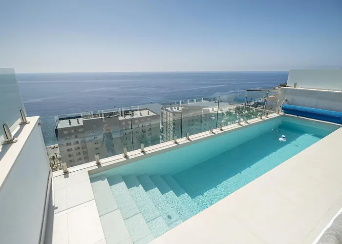 Lujo en la Costa Tropical 1h Costa del Sol, piscina climatizada, vistas al mar y playa