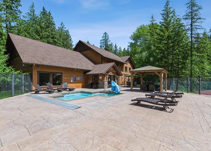 Creekside Retreat