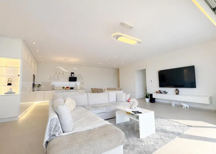 Sea View Luxury Villa Valora on Kassiopi Beach