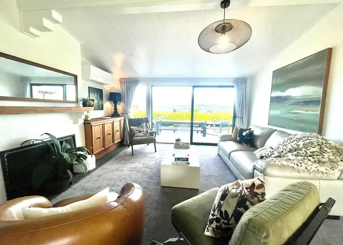 Iconic Taupo Views