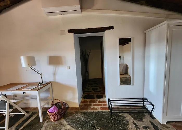 Casa de la luz-Finca la sierra Alojamiento de 4 estrellas completo en el corazón del Geoparque de 6 a 12 personas