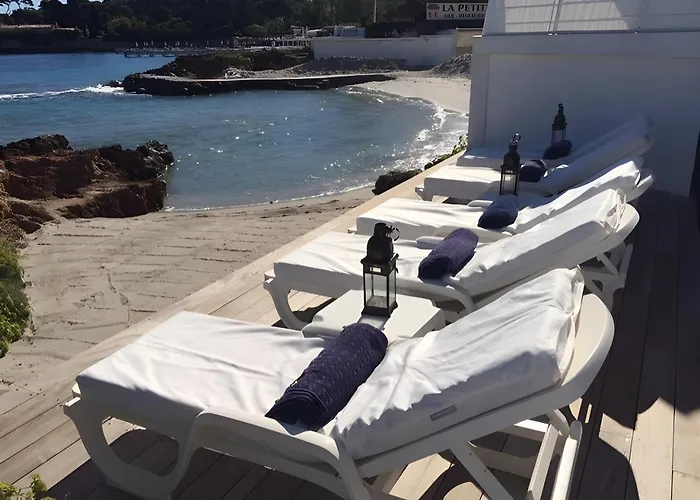 Villa Pieds Dans L'Eau Au Cap D'Antibes