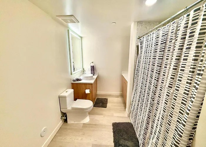 Luxury Central City Escape
