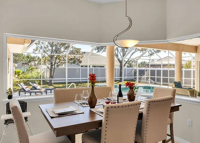 Modern Pool Home|Game Room|Workspace & Near Beach