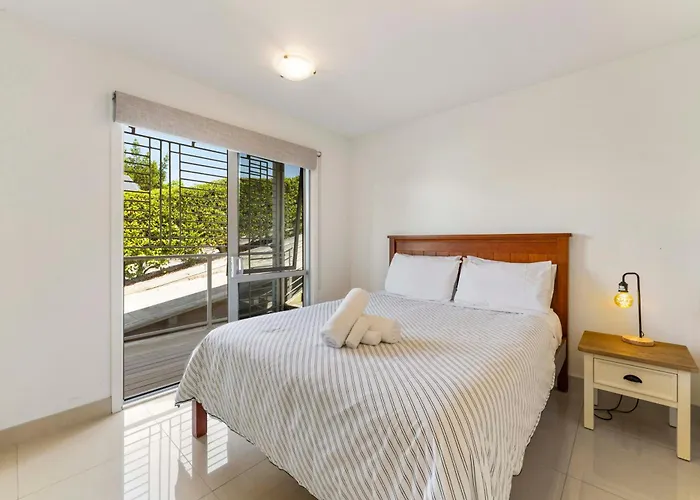 Luxury Retreat, Amazing Swim Spa, Wifi,Central Location