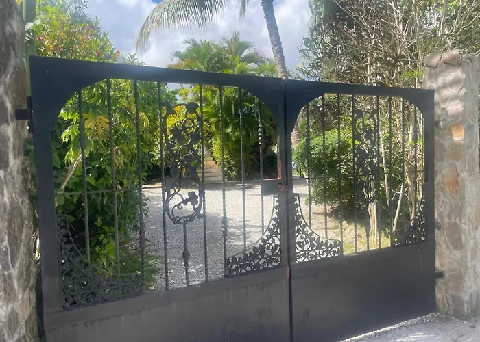 villa vue mer - piscine privée