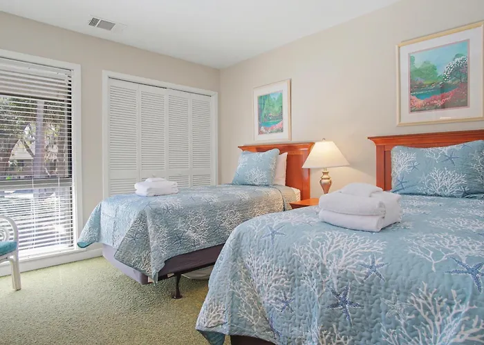567 - Sea Pines Getaway-Heated Pool, Sleeps 6