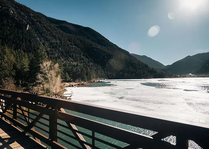 Lakefront - Trails - Skiing - Views - Georgetown