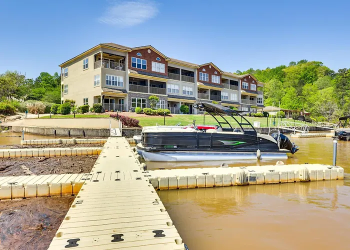 Boat Slip & Pool Access: Alexander City Escape